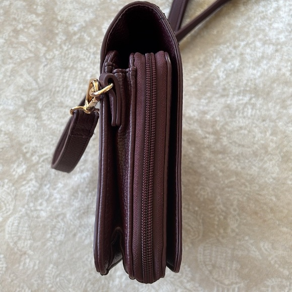 Brand New Karla Hanson Madison Organizer Crossbody Bag RFID Blocking Plum Purse - Picture 4 of 15